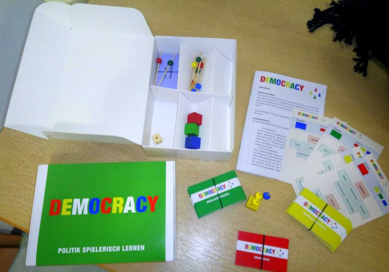 demokratieforderung_spiel_democracy.jpg